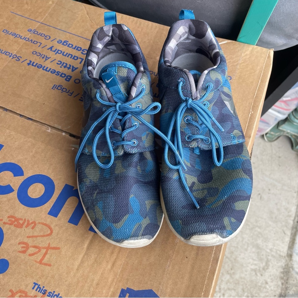Nike Blue Athletic Shoes Lightweight Breathable